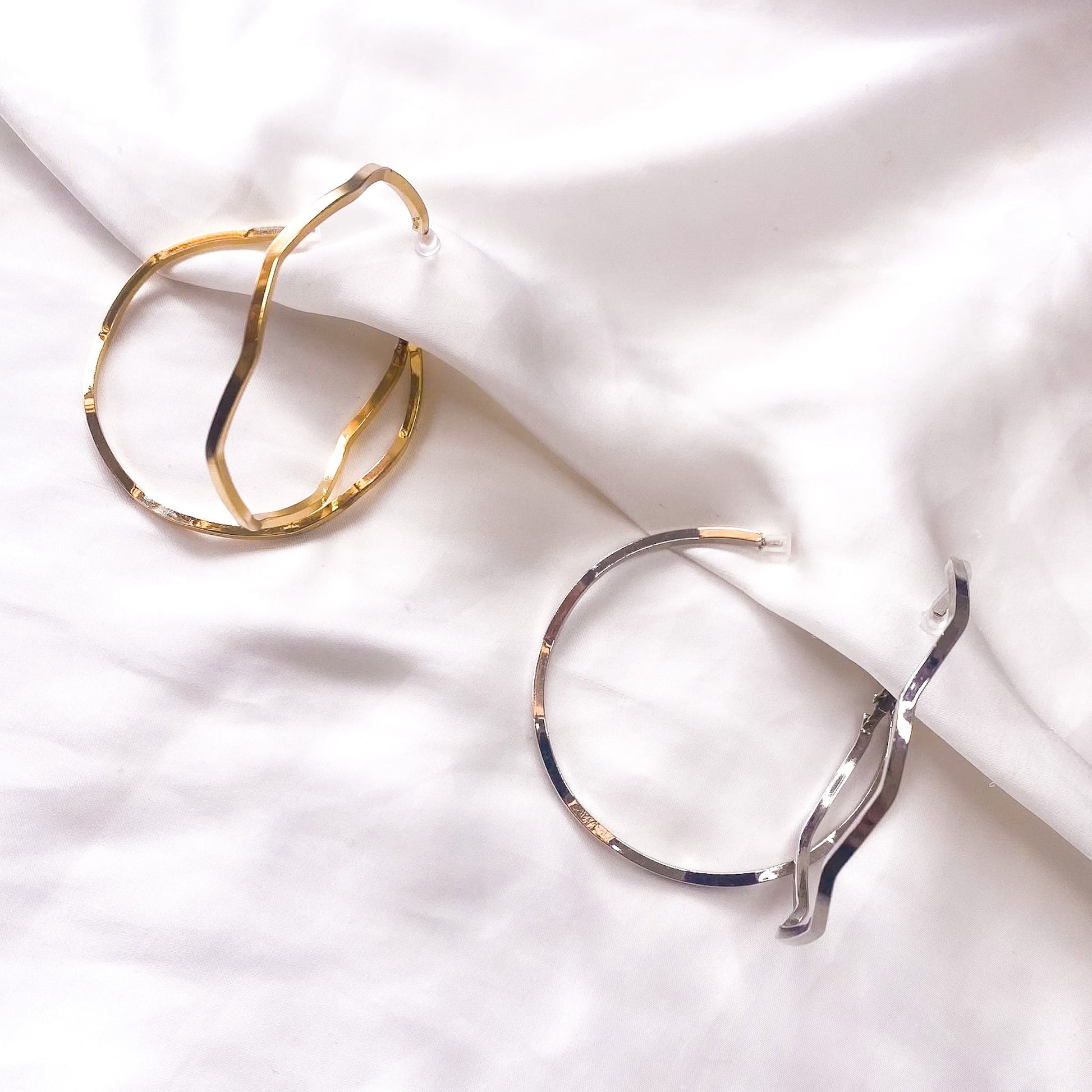 Not Your Average - Klipoorbellen.comKlipoorbellenGoudkleurig