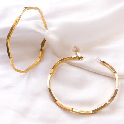 Not Your Average - Klipoorbellen.comKlipoorbellenGoudkleurig